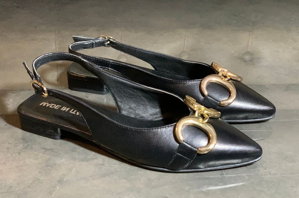 Ballerina Nera Vera Pelle con morsetto dorato “Beatrice”