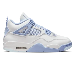 Woman 4 Retro "Forget Me Not"