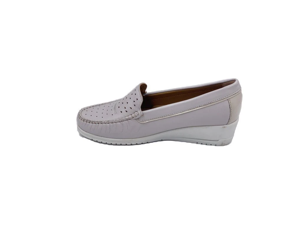 Sintonie mocassino forato con zeppa - immagine 4