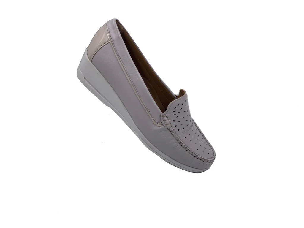 Sintonie mocassino forato con zeppa - immagine 5