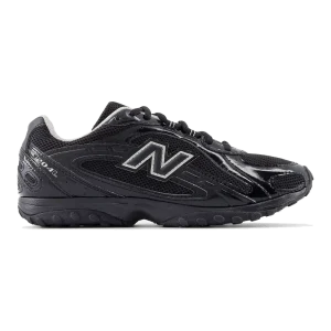 204 "Black/Timberwolf"